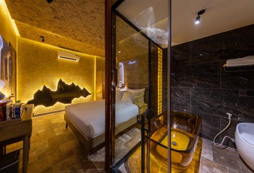 Pynt Hotel 5 in Tan Phu
