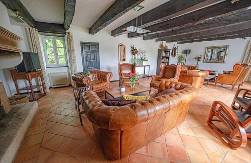 外部景觀, Charming House Overlooking Aveyron Valley in 拉富伊拉德