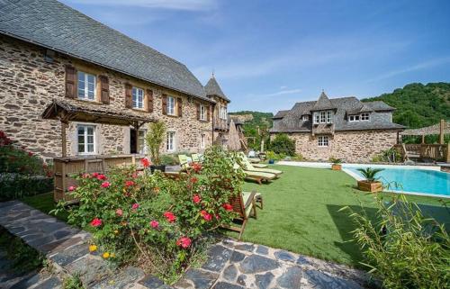 外部景觀, Charming House Overlooking Aveyron Valley in 拉富伊拉德