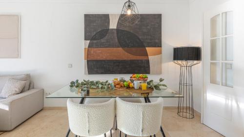 Central Puerto Banús Apt. - image 12