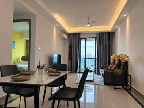 Sea view duplex, next to Singapore near Springside Park
