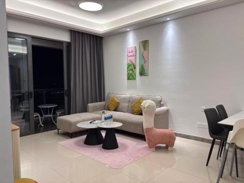 Sea view duplex, next to Singapore near Springside Park
