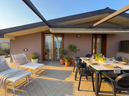 Dış Görünüm, Lakefront Penthouse Terrace - Sunset & Panorama in Paratico