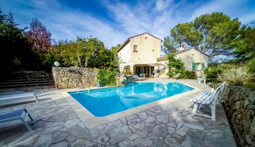 La Villa Provençale – khách sạn tại Le Caloussu