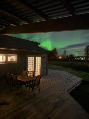 Stuga Fyra Sasonger - Fishing - Skiing - Hottub in Storebro