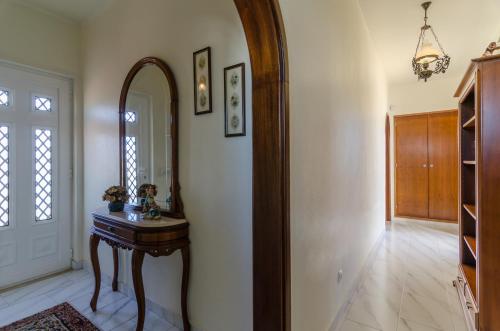 บริการและสิ่งอำนวยความสะดวก,  5 ห้องนอน 4 ห้องน้ำส่วนตัว ขนาด 250 ตร.ม. – คาร์โวเอโร ซิตี้เซ็นเตอร์ (Villa Miguel) in คาร์โวเอโร ซิตี้เซ็นเตอร์