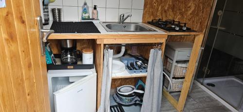 Konyha, Yourte 6 pers séjour cosy avec poêle à bois près Provins (Yourte 6 pers sejour cosy avec poele a bois pres Provins) in Bannost-Villegagnon
