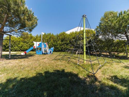 Camping au Port de l'Houmeau - Maeva in L'Houmeau (Poitou-Charentes)