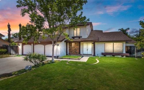 5 bedroom home 2 miles from Loma Linda Medical in Loma Linda
