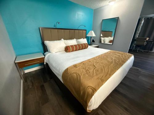 Naval Suites by FairBridge - image 7