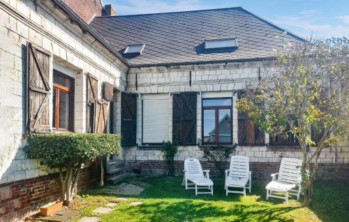 Viesnīcas āriene, Gite De Campagne Avec Jardin in Mailly-Maillet