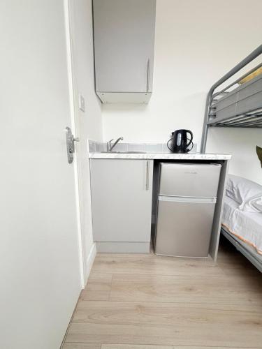 10 minutes to Camdem Town Suites - image 2