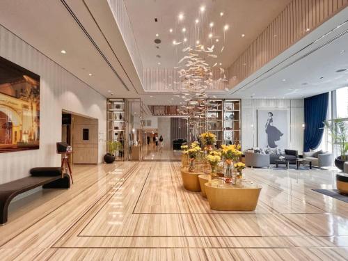 Luxury 2BR Apt w/ Burj Khalifa View At Paramount - image 9