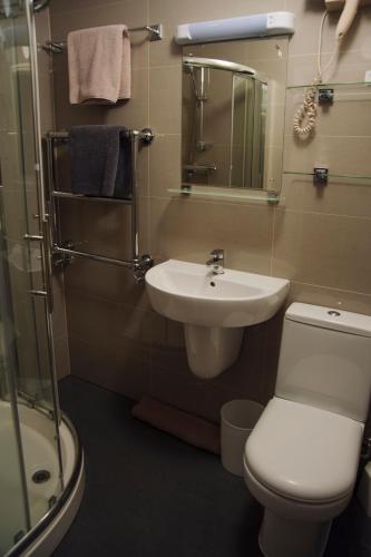 Her Majesty Hotel – London