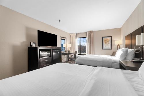 2 queen beds