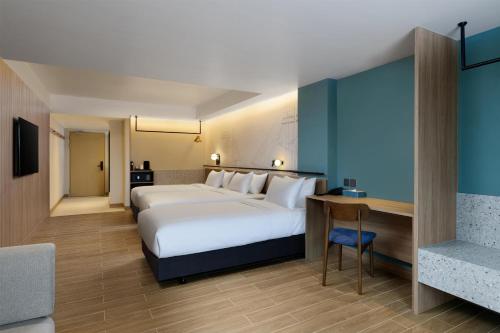 room detail thumbnail 1