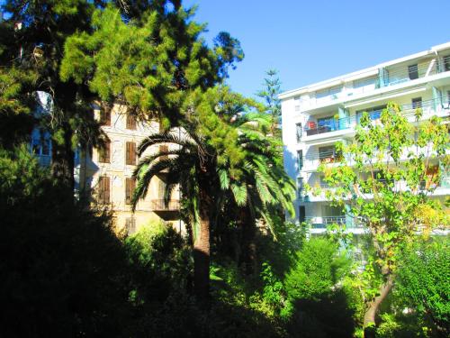 La Maïoun Guesthouse – Nice, CT