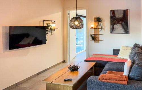 Awesome Home In Ringkøbing With Wifi in Hee
