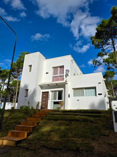 CASA LINDA Camino de los Pioneros -No grupo de jóvenes-