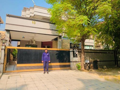 Vedere exterior, Hazelton in Islamabad