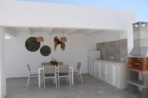 Chalet con piscina en Naveros in Los Naveros