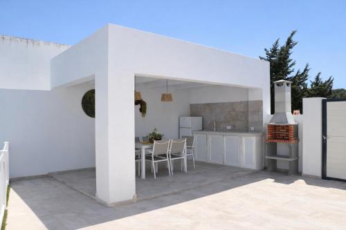 Chalet con piscina en Naveros in Los Naveros