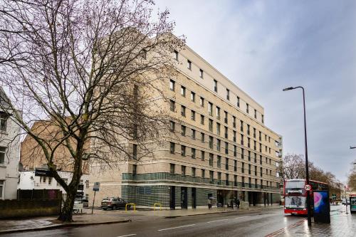 Exterior view, 238 Kennington Lane International Students House Vauxhall in Lambeth