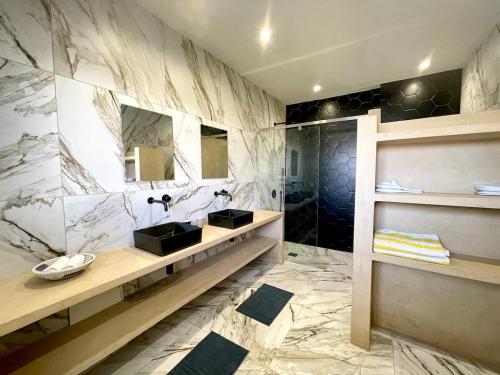 VILLA Moringa 5 chambres proche SALY in Sintian