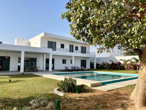 VILLA Moringa 5 chambres proche SALY in Sintian