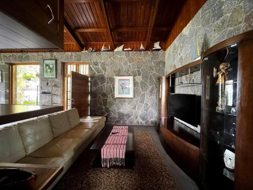 Guatemala Dreams Grand Chalet in 산 루카스 톨리만