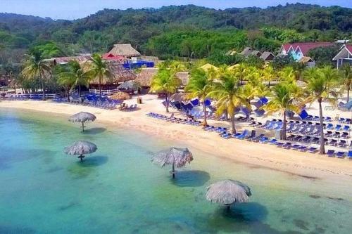 Las Palmas Beach Roatan – khách sạn tại Đảo Roatan