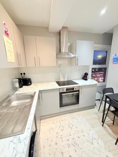Holloway Home Suites - image 5