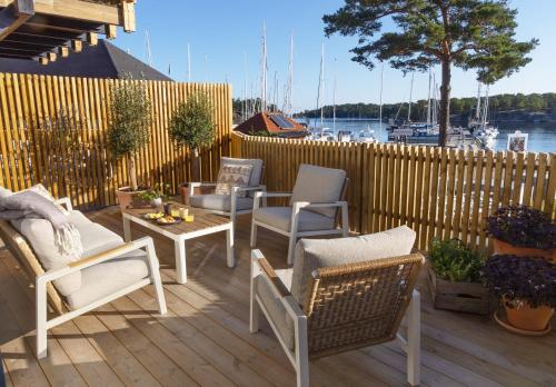 Sandhamn Seglarhotell near Wikstroms Fisk