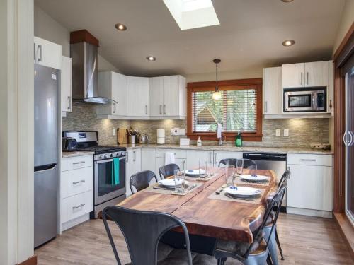 Going Coastal ABC - Oceanfront - Pet Friendly in Port Renfrew (BC)