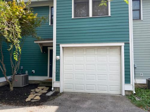 3BR Downtown with Private Garage-Walk to Mass Ave-Family Friendly - image 2