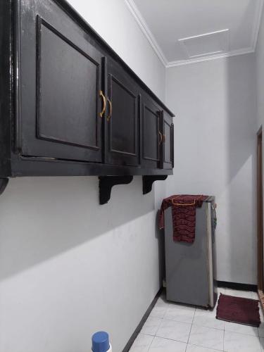 Kitchen, Omah moja cijawura in Sekejati
