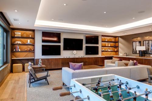 Abode at the Lift - image 2