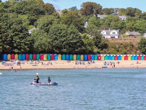 Viesnīcas āriene, 3 Glyn Y Mor in Llanbedrog