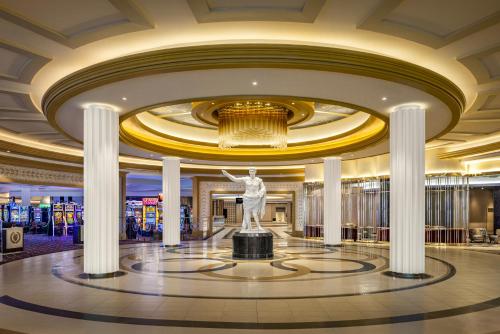 Caesars Virginia - A Caesars Rewards Destination - image 3