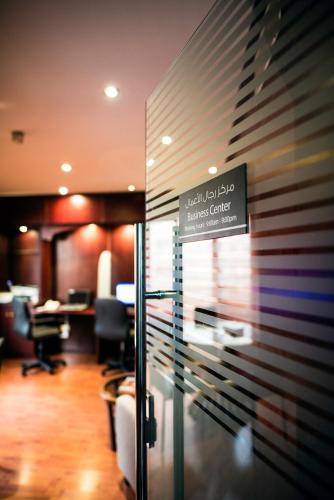 エミレーツ プラザ ホテル