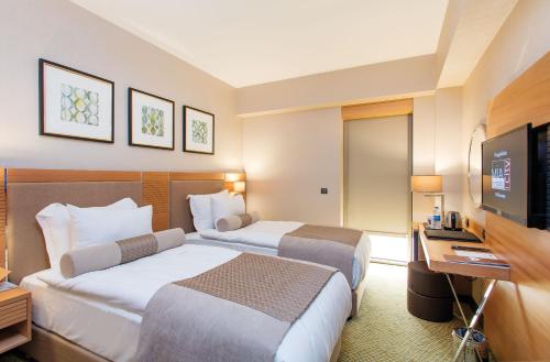 Mia City Hotel - image 14