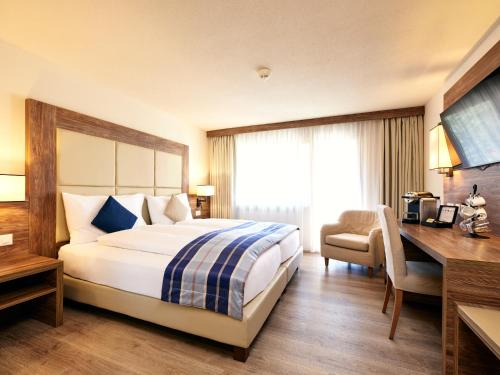 Twin room, with views