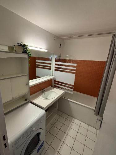 حمام, Grand studio 2 Alpes hypercentre pied des pistes in ليه دوز الب