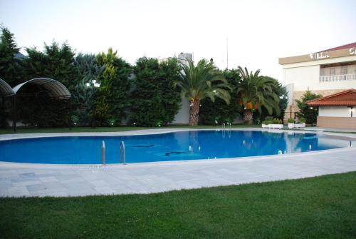 Cavallari Palace  Suites, Pension in Acharnes