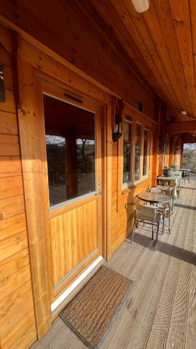 Viesnīcas āriene, APPLE Cabin - Little Log Cabin in Wales in Bettws Cedewain