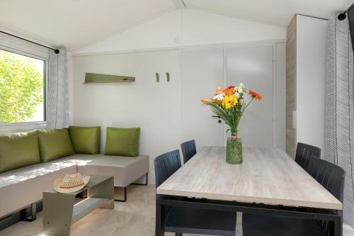 Camping Le Village de la Mer in Les Moutiers-en-Retz