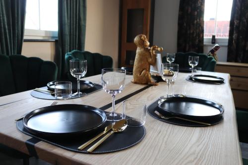 Facilities, stayTNT-moderne 100qm Wohlfuhlwohnung in ruhiger Lage in Geislingen