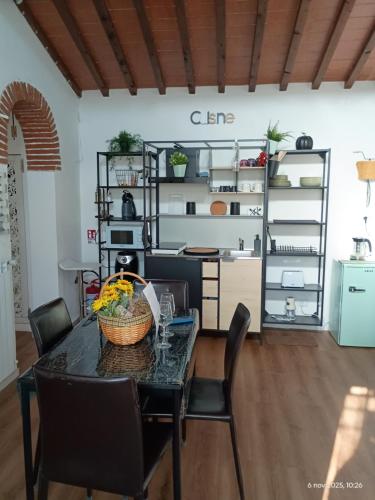 ห้องครัว, Fienile Paradiso Home Tuscany in กัมปิ บิเซนซิโอ