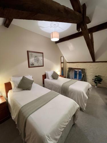 The Bateman Arms AKA The Coach house Inn in Erdislanda