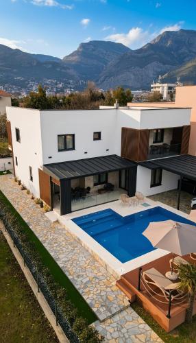 Luxury Villa Bar - image 2